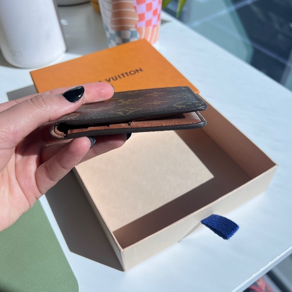 Louis Vuitton bifold wallet - Picture 2 of 7